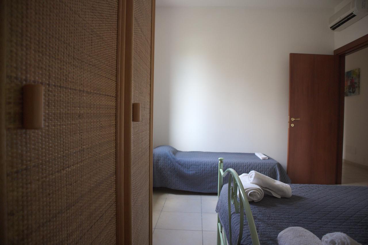 Rooms & Apartments La Spiaggia - Галиполи Екстериор снимка
