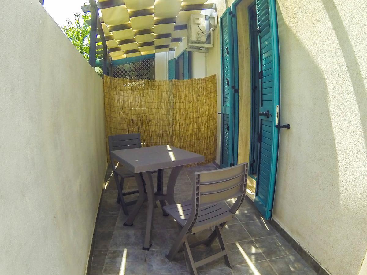 Rooms & Apartments La Spiaggia - Галиполи Екстериор снимка