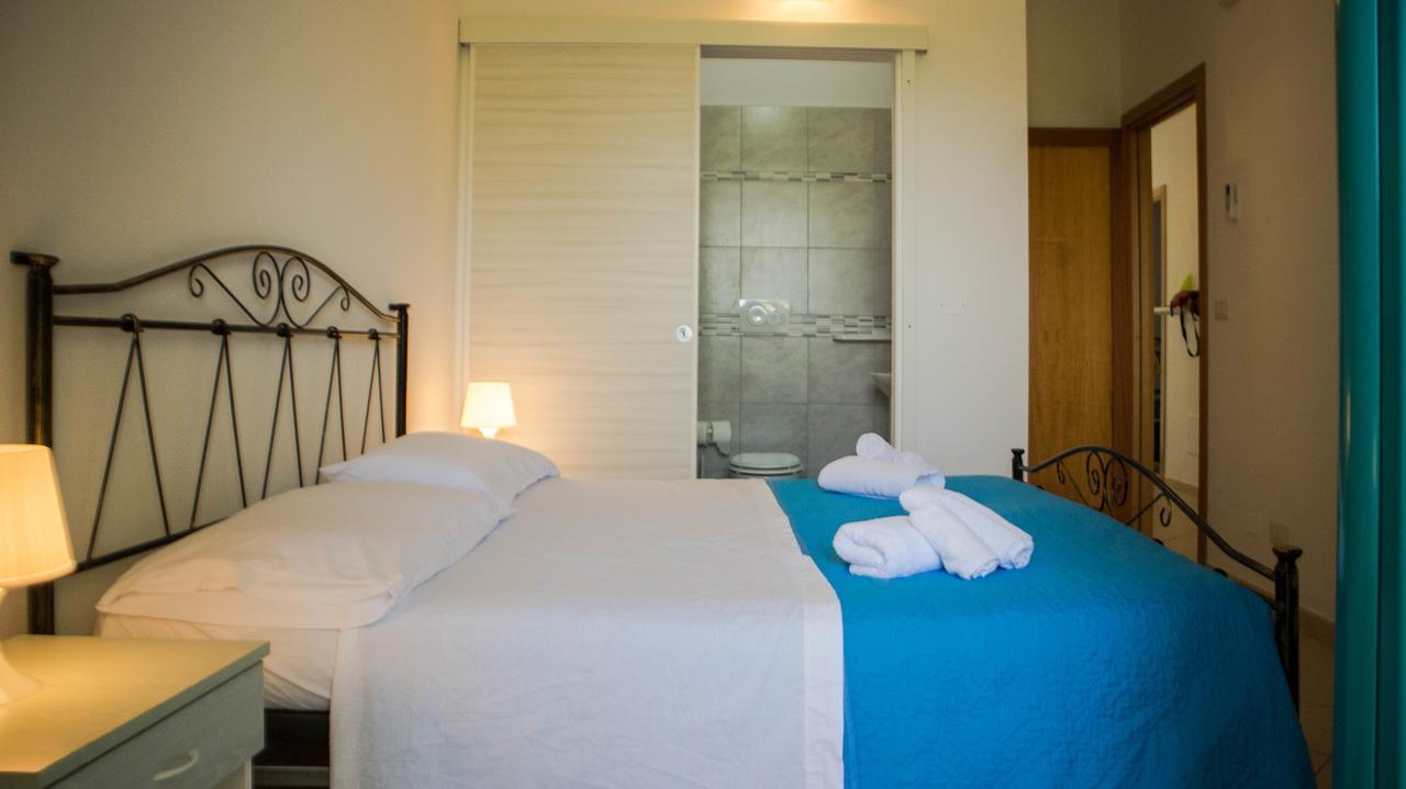 Rooms & Apartments La Spiaggia - Галиполи Екстериор снимка