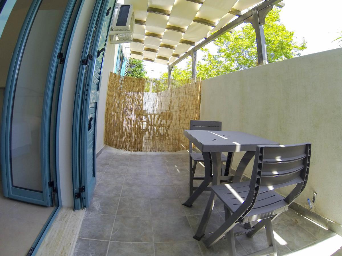 Rooms & Apartments La Spiaggia - Галиполи Екстериор снимка