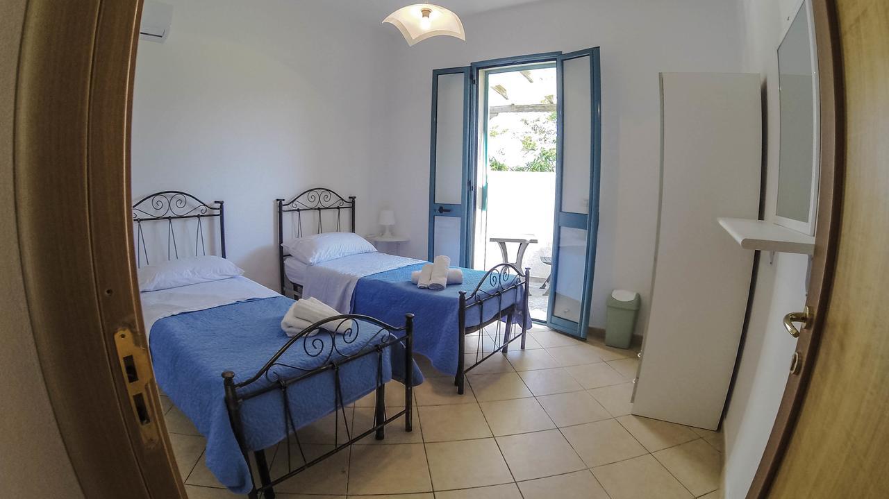 Rooms & Apartments La Spiaggia - Галиполи Екстериор снимка